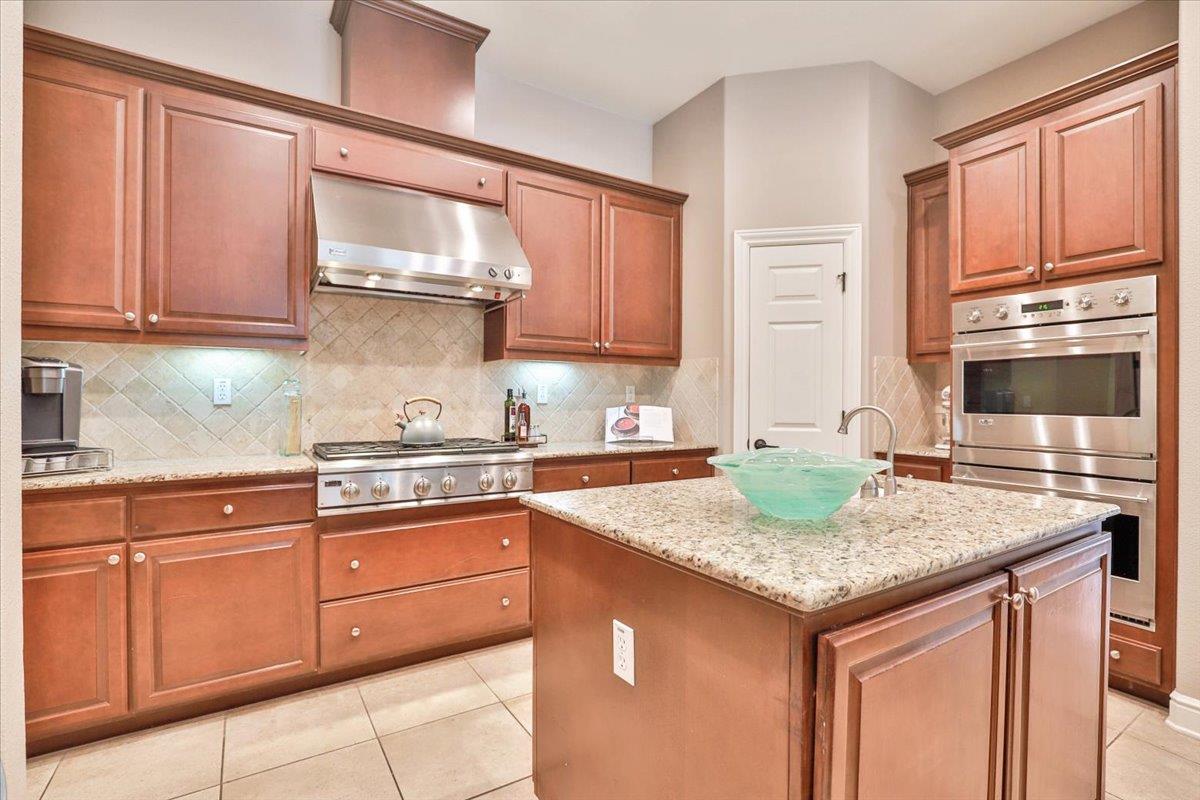 Detail Gallery Image 17 of 46 For 2719 Woodgate Way, Roseville,  CA 95747 - 4 Beds | 3 Baths