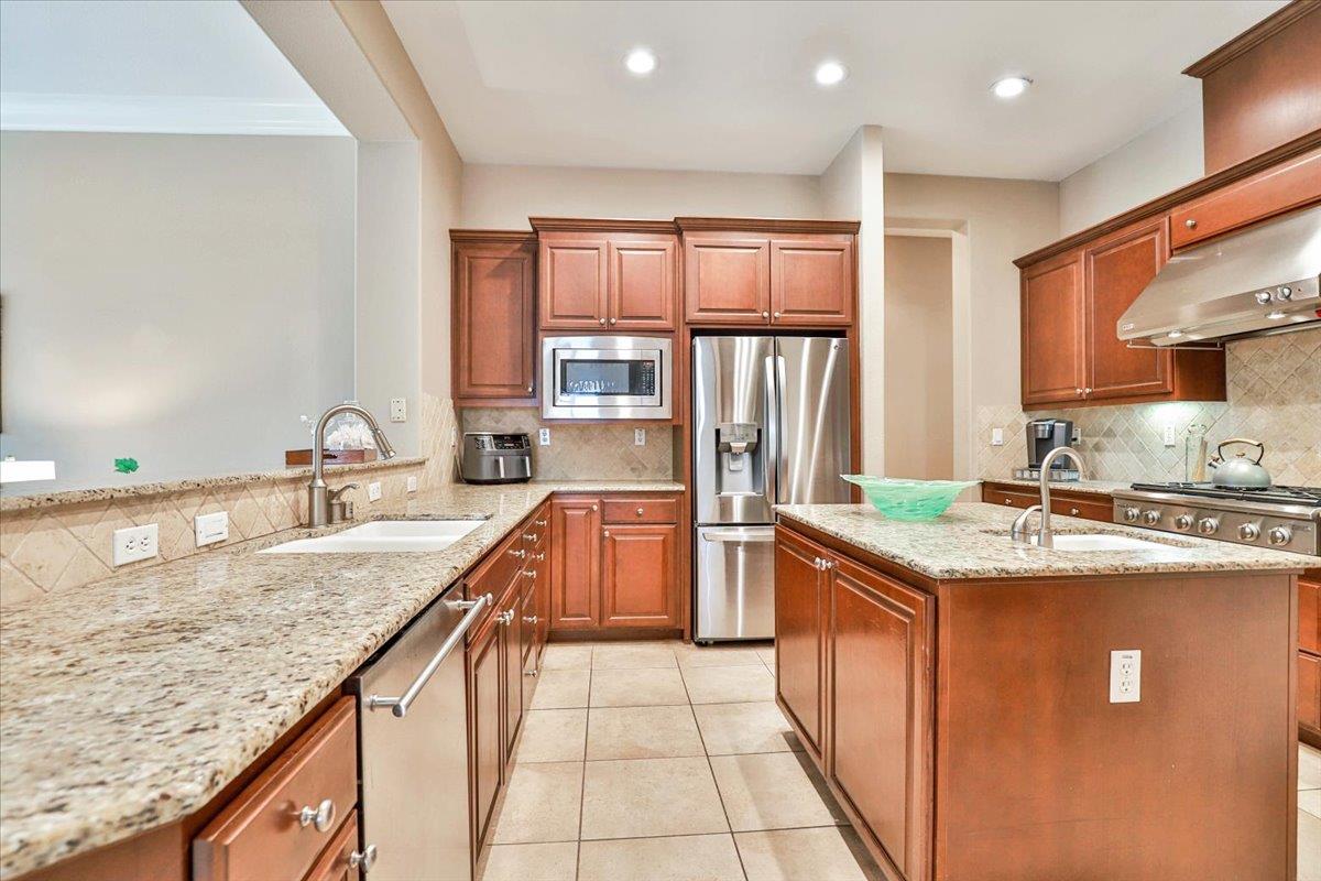 Detail Gallery Image 19 of 46 For 2719 Woodgate Way, Roseville,  CA 95747 - 4 Beds | 3 Baths