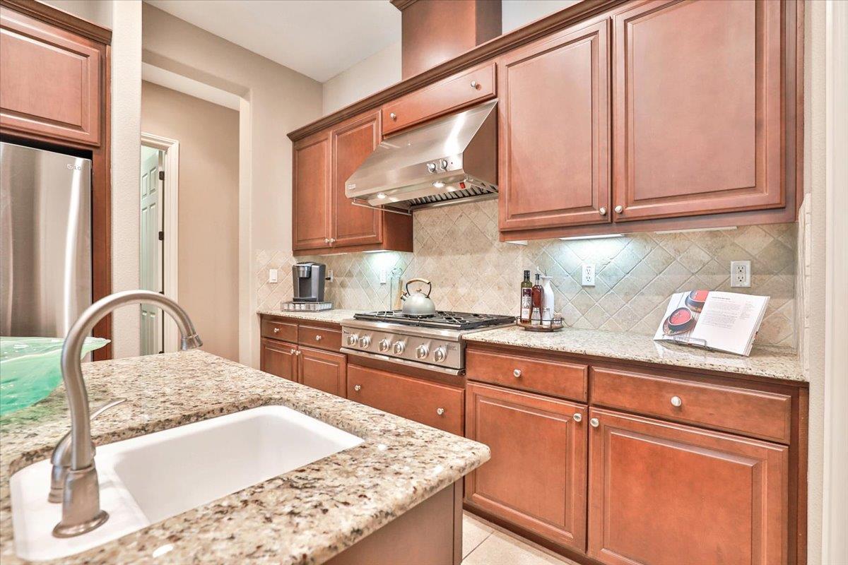 Detail Gallery Image 20 of 46 For 2719 Woodgate Way, Roseville,  CA 95747 - 4 Beds | 3 Baths