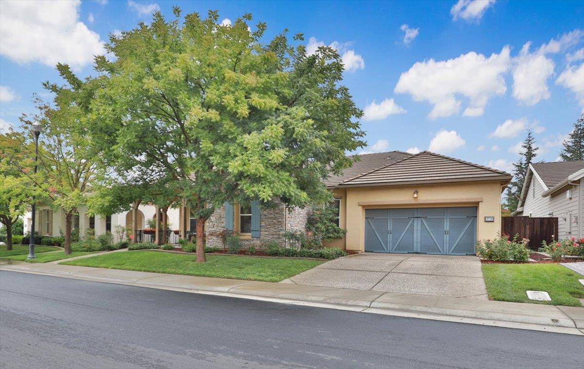 Detail Gallery Image 5 of 46 For 2719 Woodgate Way, Roseville,  CA 95747 - 4 Beds | 3 Baths