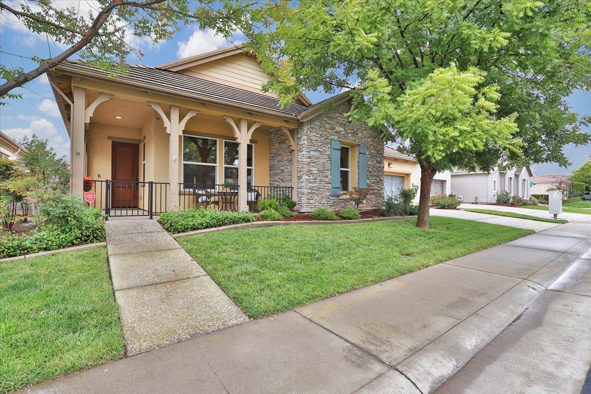 Detail Gallery Image 6 of 46 For 2719 Woodgate Way, Roseville,  CA 95747 - 4 Beds | 3 Baths