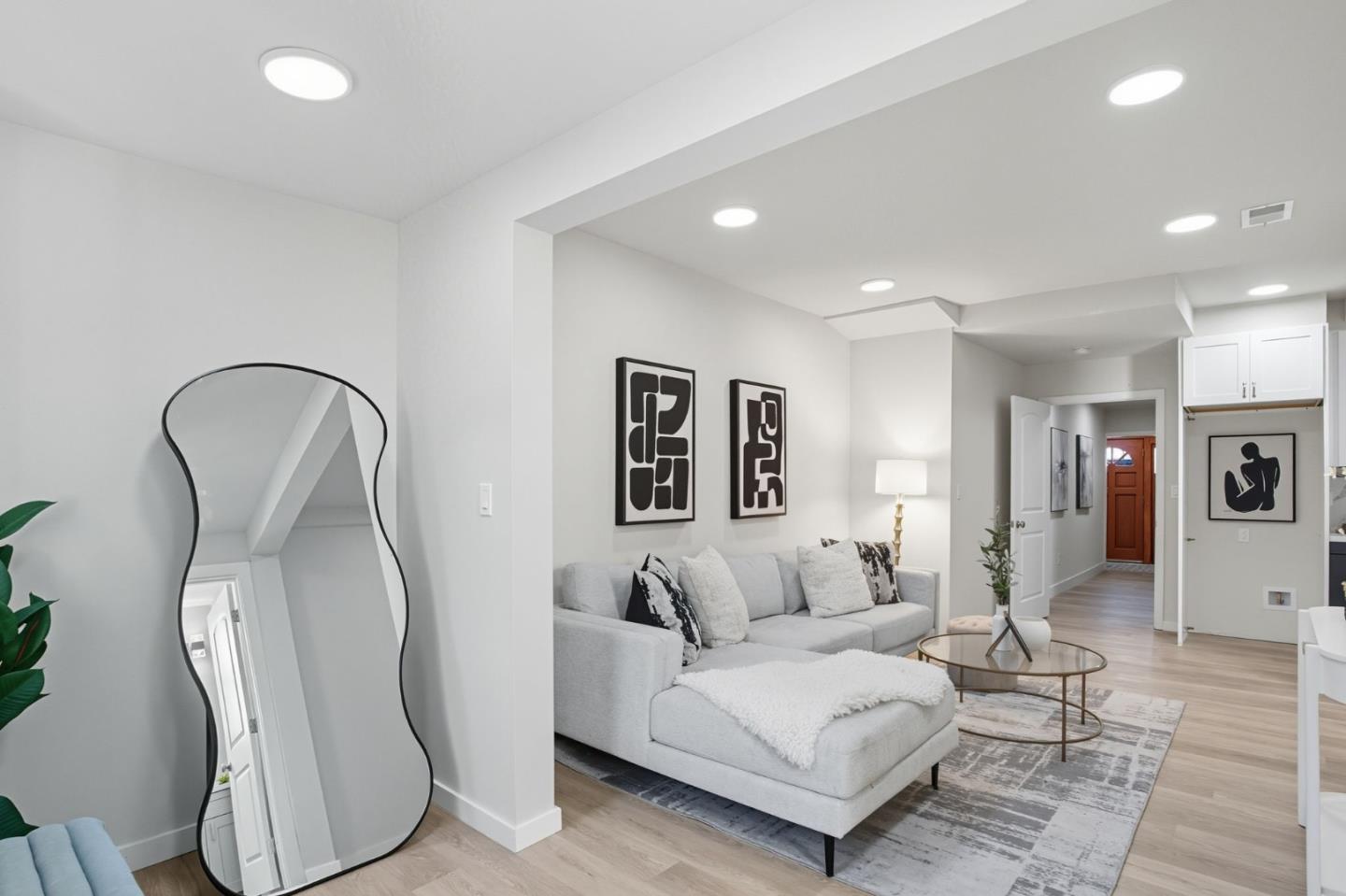 Detail Gallery Image 10 of 71 For 2931 San Bruno Ave, San Francisco,  CA 94134 - 4 Beds | 3/1 Baths