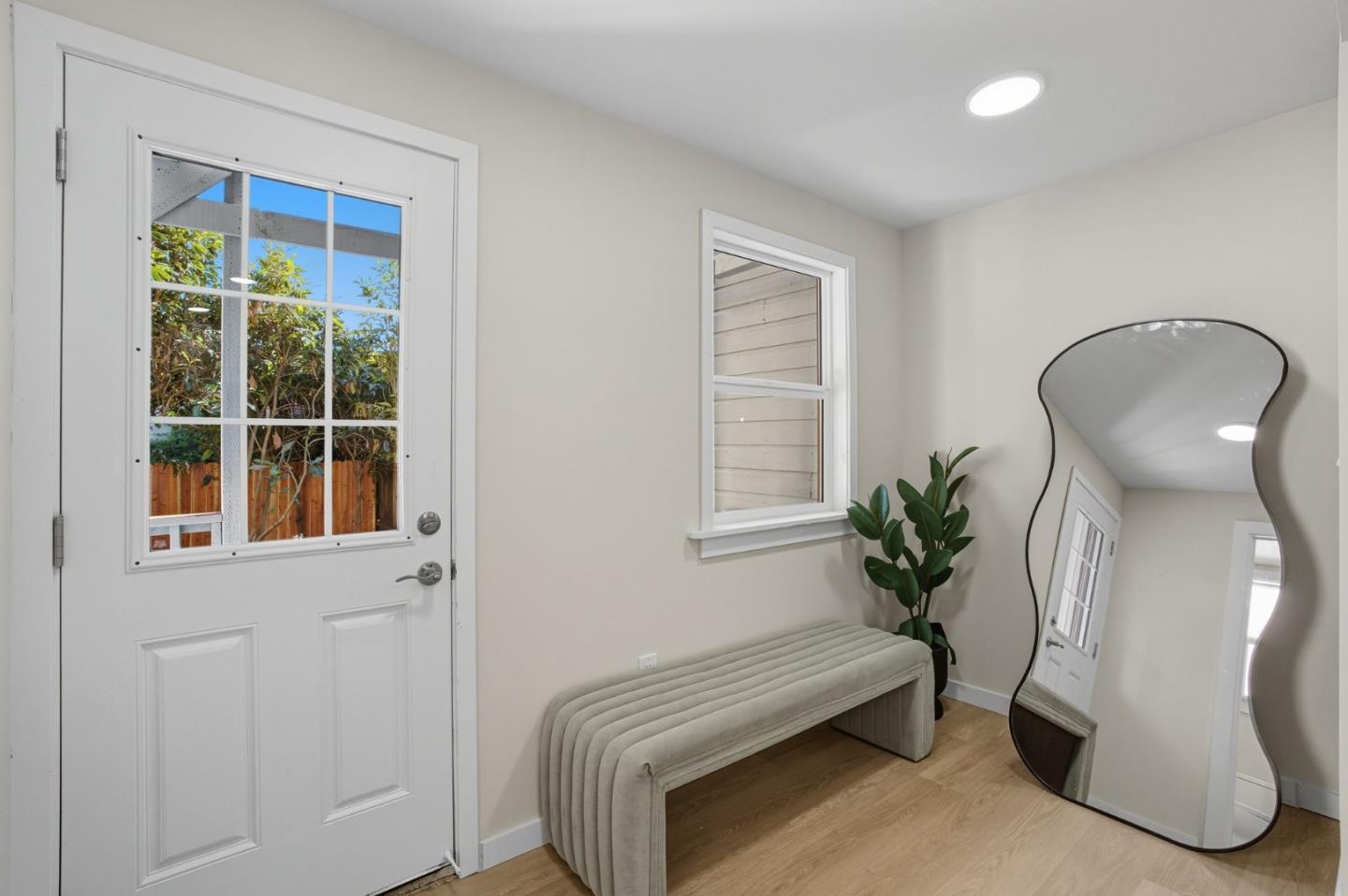 Detail Gallery Image 11 of 71 For 2931 San Bruno Ave, San Francisco,  CA 94134 - 4 Beds | 3/1 Baths
