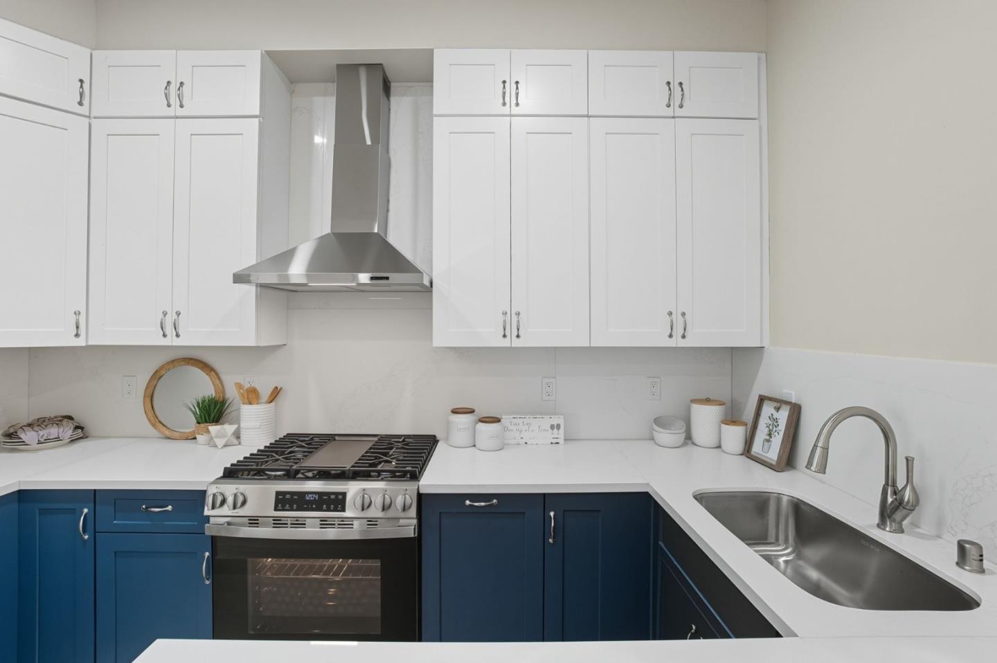 Detail Gallery Image 24 of 71 For 2931 San Bruno Ave, San Francisco,  CA 94134 - 4 Beds | 3/1 Baths