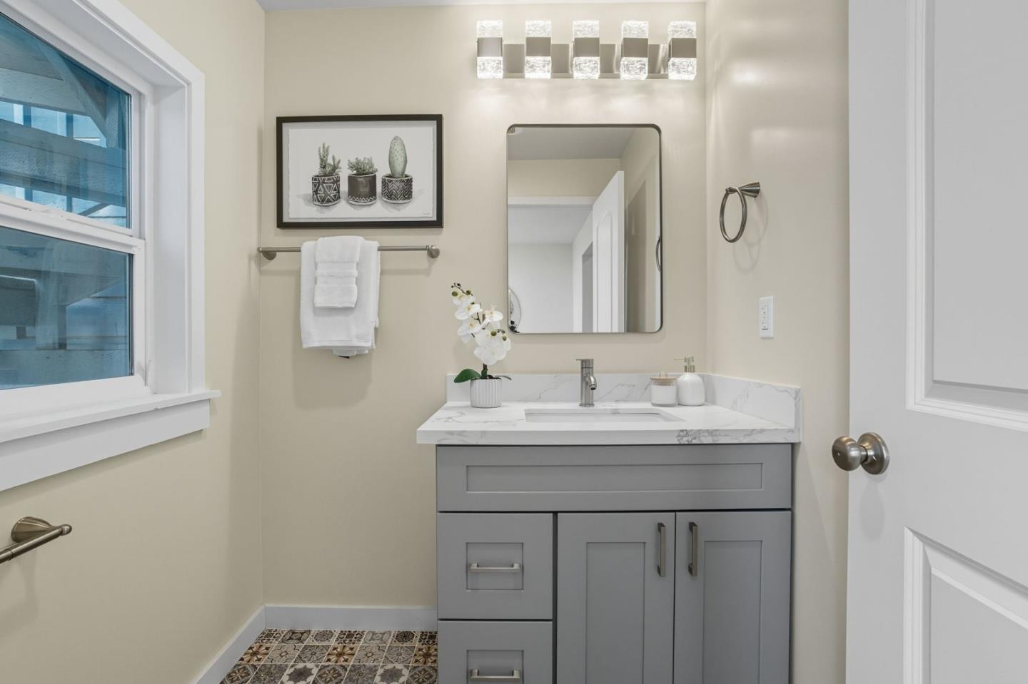 Detail Gallery Image 33 of 71 For 2931 San Bruno Ave, San Francisco,  CA 94134 - 4 Beds | 3/1 Baths