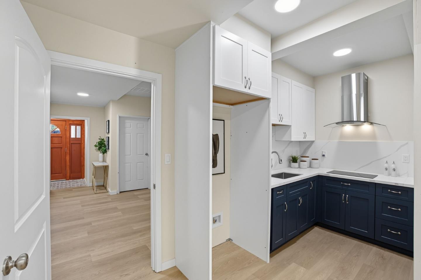 Detail Gallery Image 7 of 71 For 2931 San Bruno Ave, San Francisco,  CA 94134 - 4 Beds | 3/1 Baths