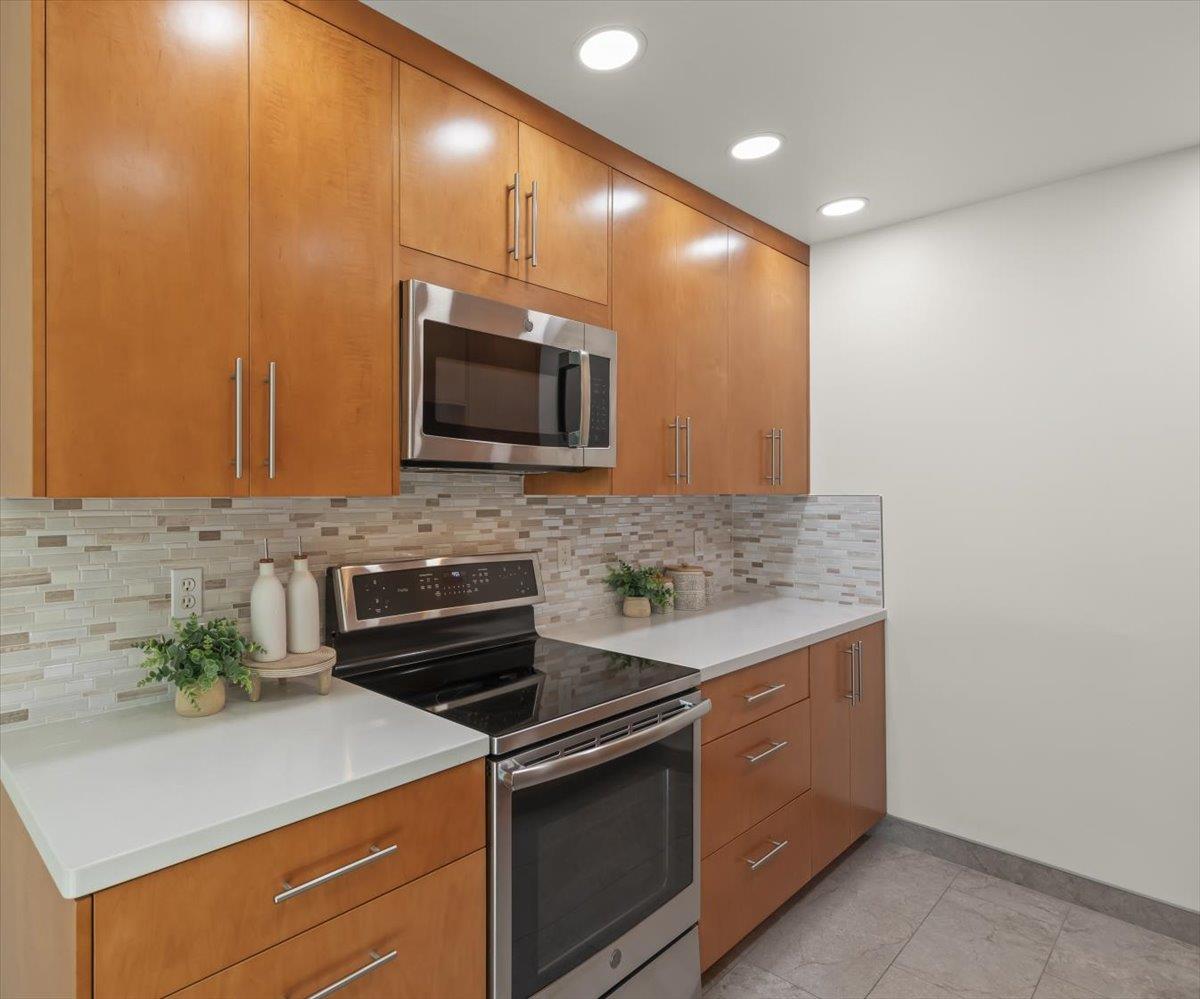 Detail Gallery Image 10 of 50 For 2576 Knightsbridge Ln, Santa Clara,  CA 95051 - 3 Beds | 2/1 Baths