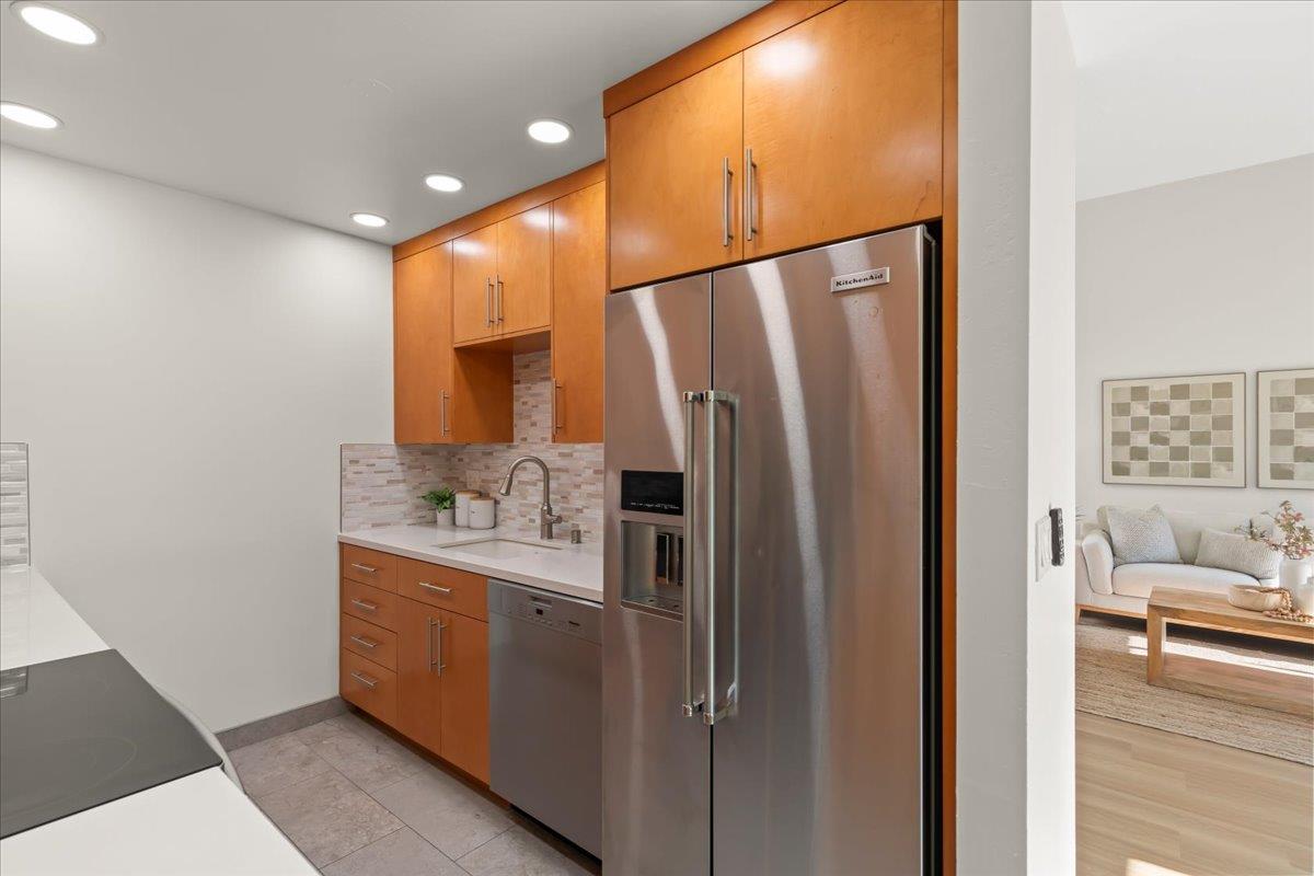 Detail Gallery Image 11 of 50 For 2576 Knightsbridge Ln, Santa Clara,  CA 95051 - 3 Beds | 2/1 Baths