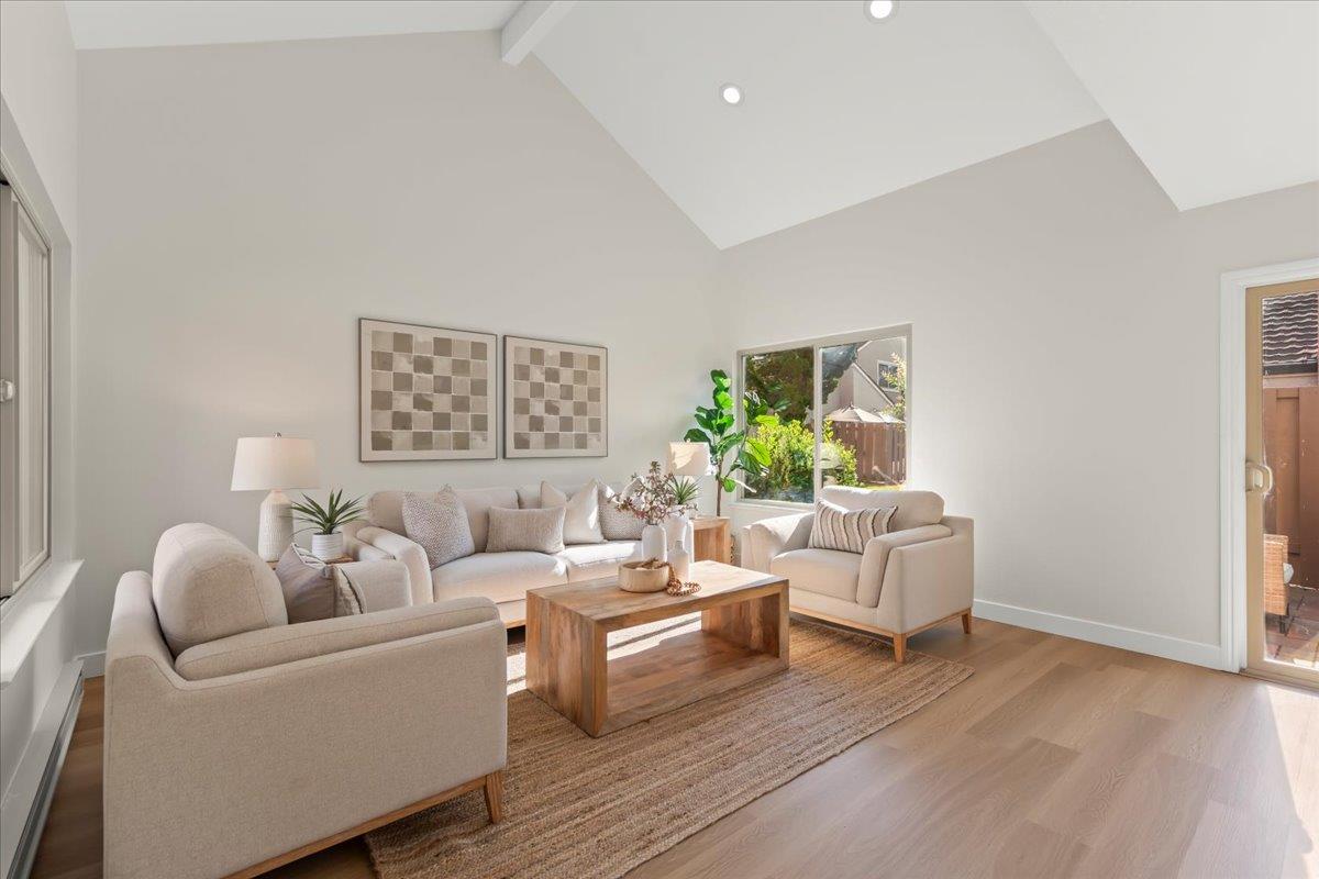 Detail Gallery Image 4 of 50 For 2576 Knightsbridge Ln, Santa Clara,  CA 95051 - 3 Beds | 2/1 Baths