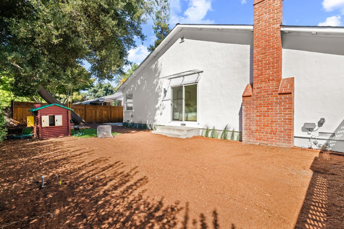 Detail Gallery Image 23 of 27 For 903 Laurel Ave, Menlo Park,  CA 94025 - 3 Beds | 1 Baths