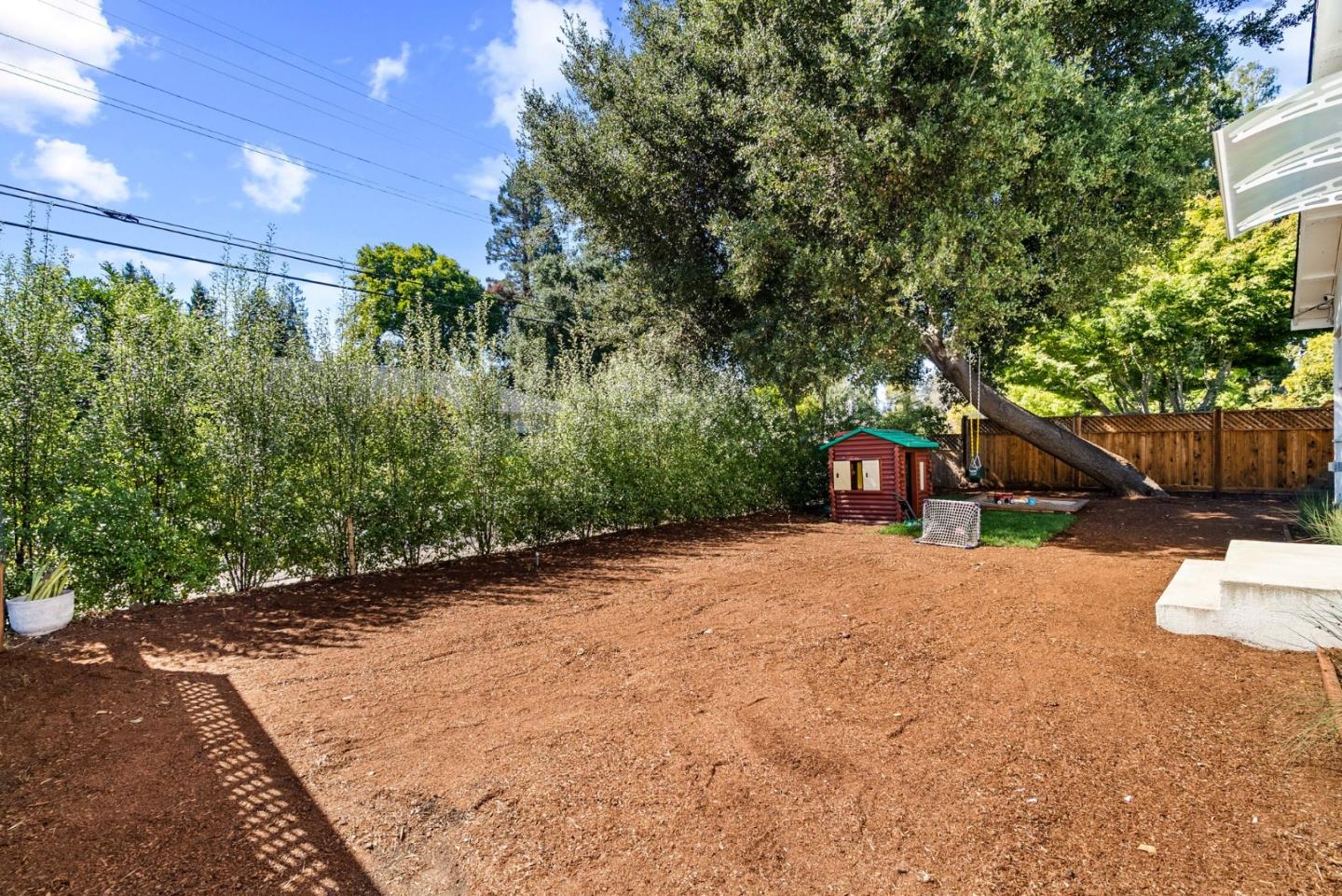 Detail Gallery Image 24 of 27 For 903 Laurel Ave, Menlo Park,  CA 94025 - 3 Beds | 1 Baths