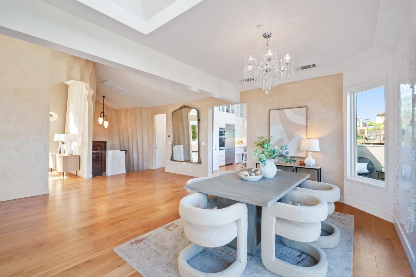 Detail Gallery Image 19 of 94 For 841 Bayview Way, Redwood City,  CA 94062 - 4 Beds | 5 Baths