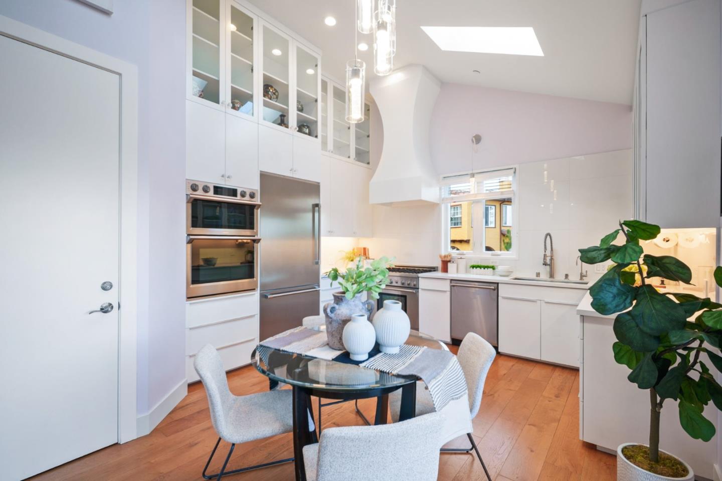 Detail Gallery Image 45 of 94 For 841 Bayview Way, Redwood City,  CA 94062 - 4 Beds | 5 Baths