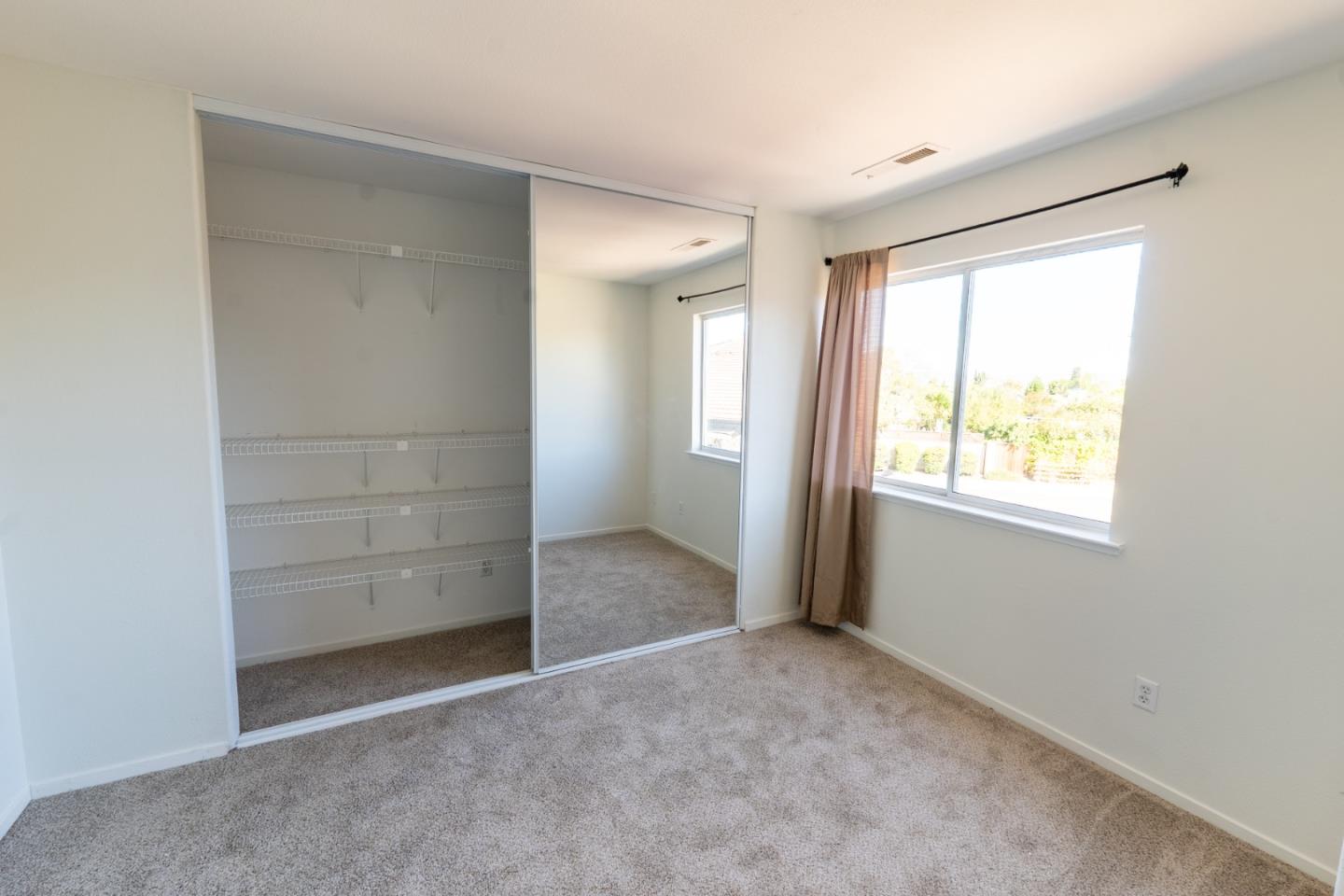 Detail Gallery Image 29 of 44 For 441 Adrian Ct, Hollister,  CA 95023 - 5 Beds | 3 Baths