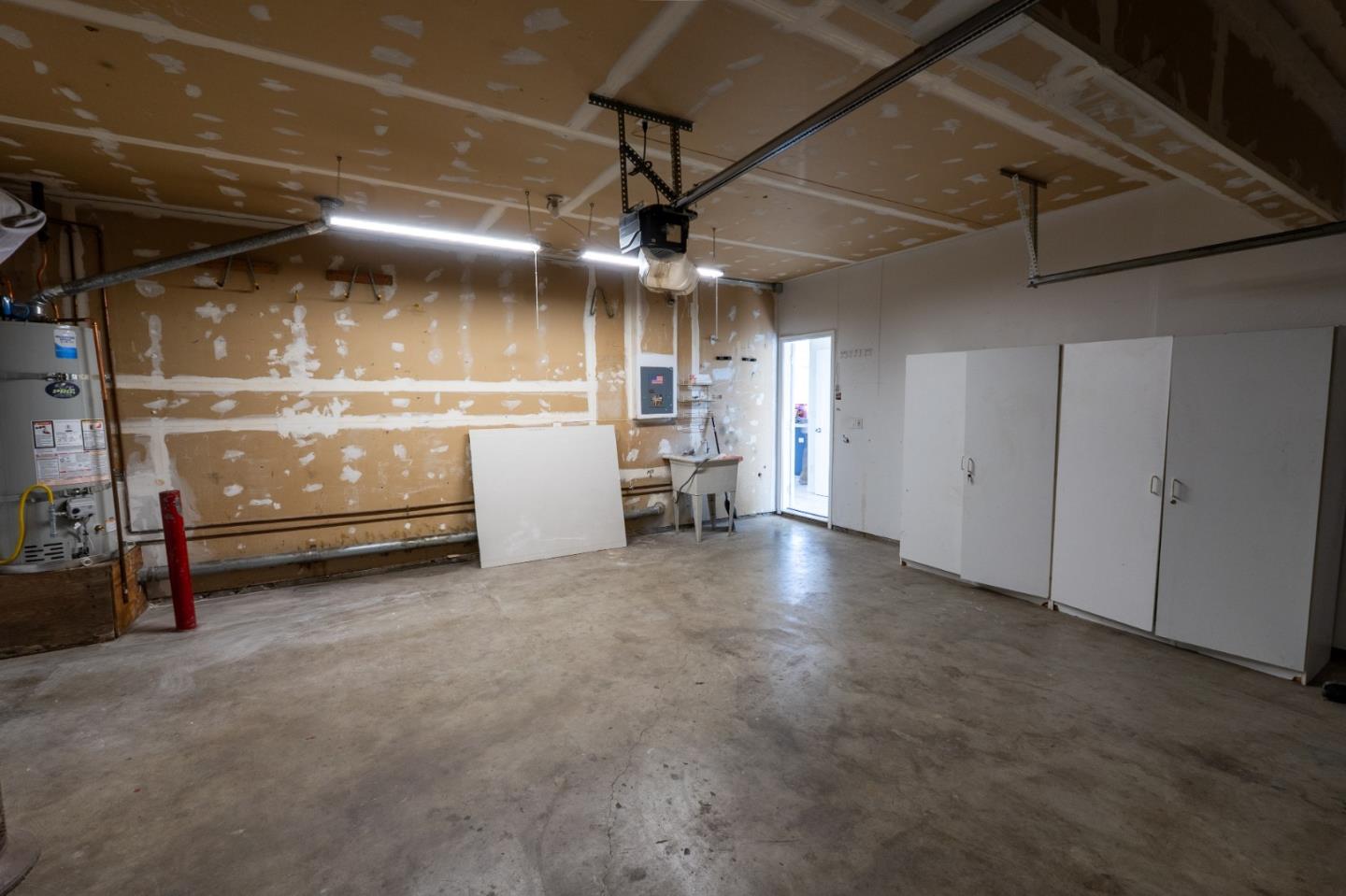 Detail Gallery Image 43 of 44 For 441 Adrian Ct, Hollister,  CA 95023 - 5 Beds | 3 Baths