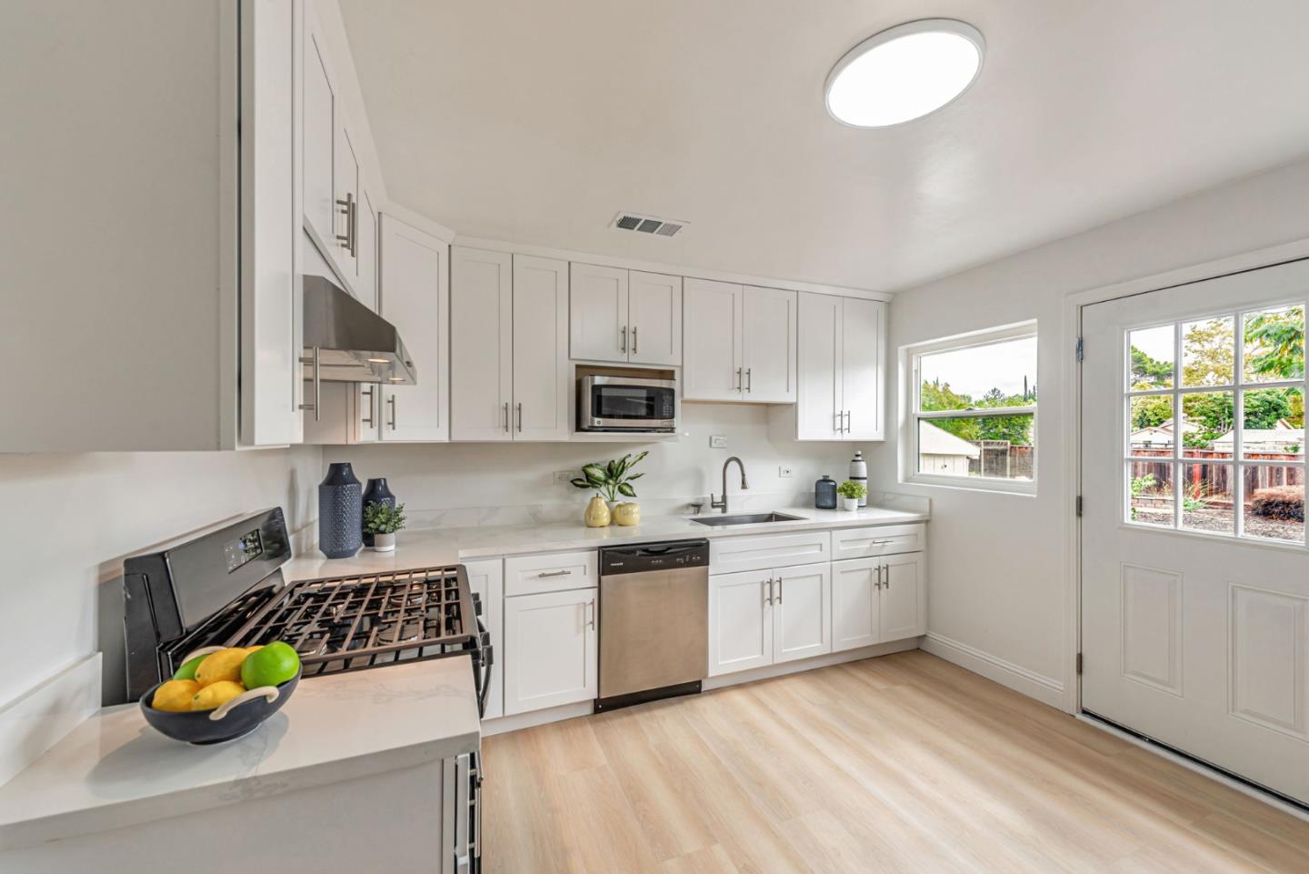 Detail Gallery Image 25 of 59 For 3972 Pepper Tree Ln, San Jose,  CA 95127 - 3 Beds | 2 Baths