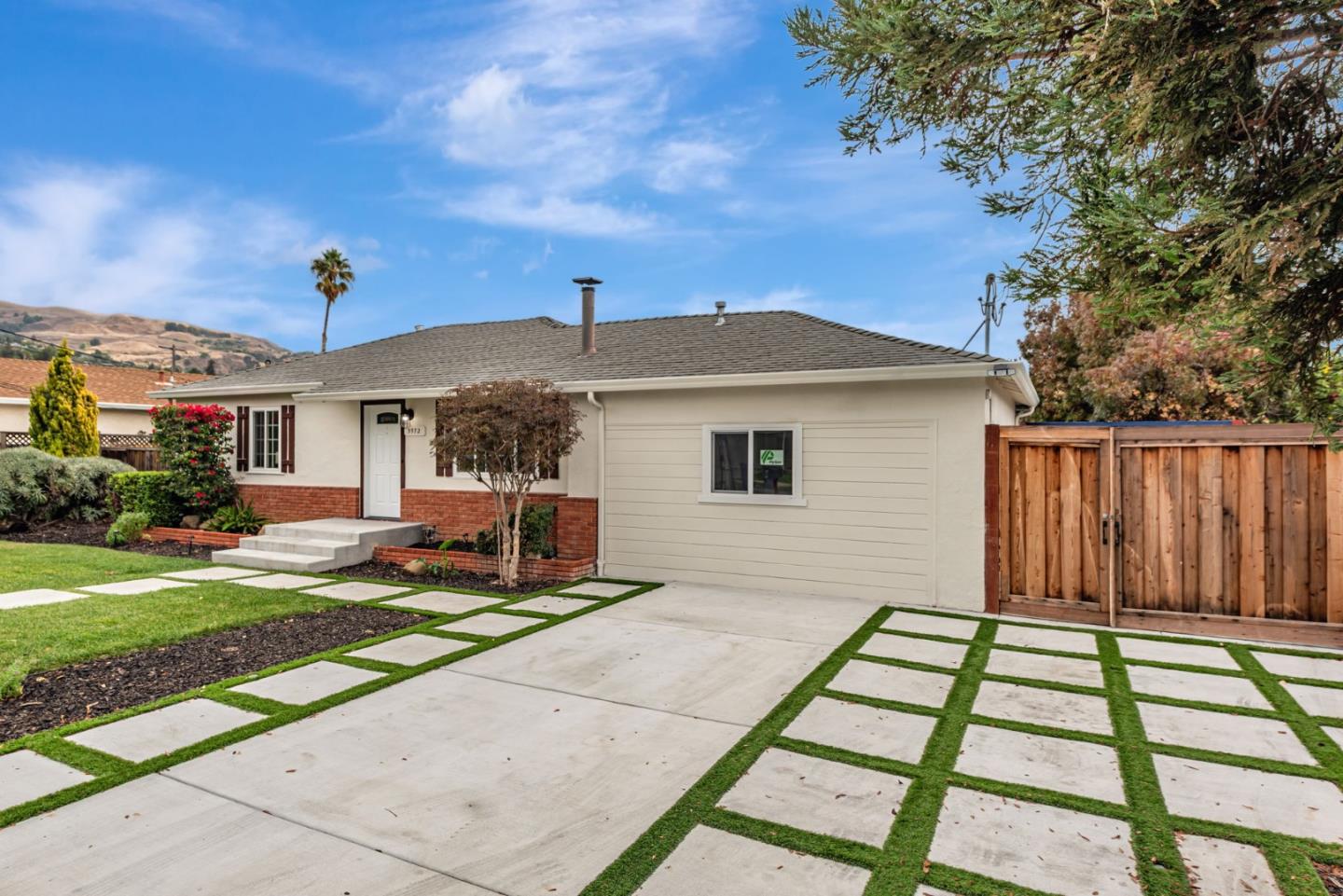 Detail Gallery Image 6 of 59 For 3972 Pepper Tree Ln, San Jose,  CA 95127 - 3 Beds | 2 Baths