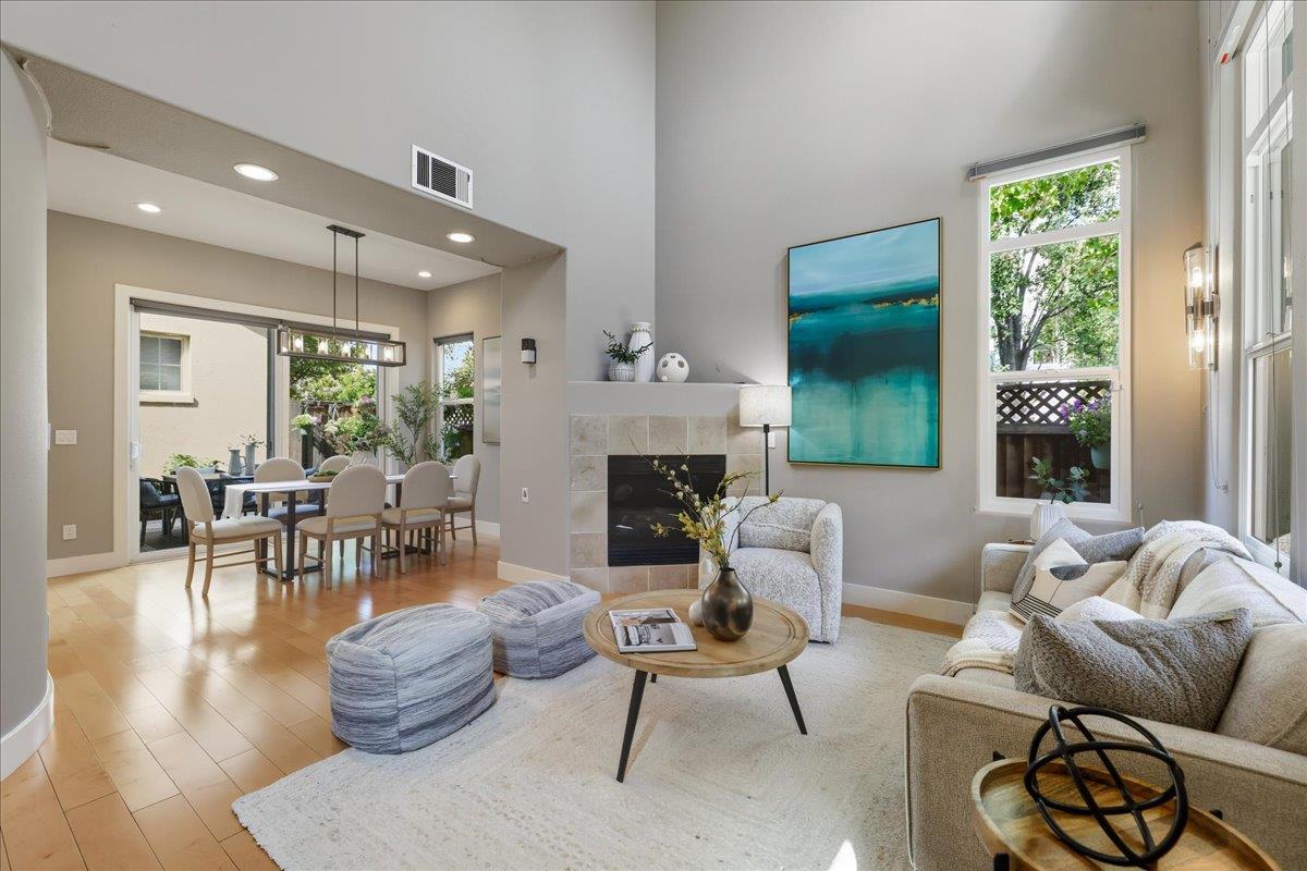 Detail Gallery Image 3 of 45 For 118 Magnolia Ln, Mountain View,  CA 94043 - 3 Beds | 3 Baths