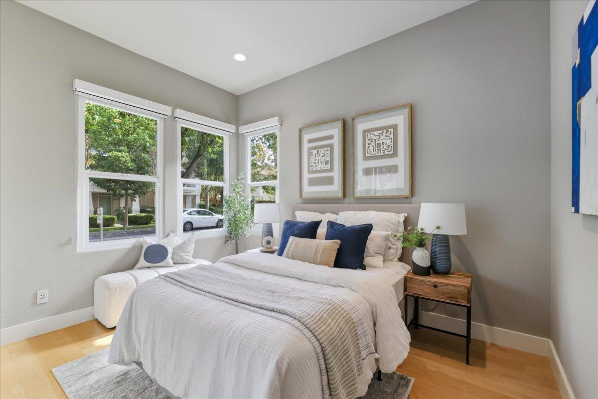 Detail Gallery Image 32 of 45 For 118 Magnolia Ln, Mountain View,  CA 94043 - 3 Beds | 3 Baths