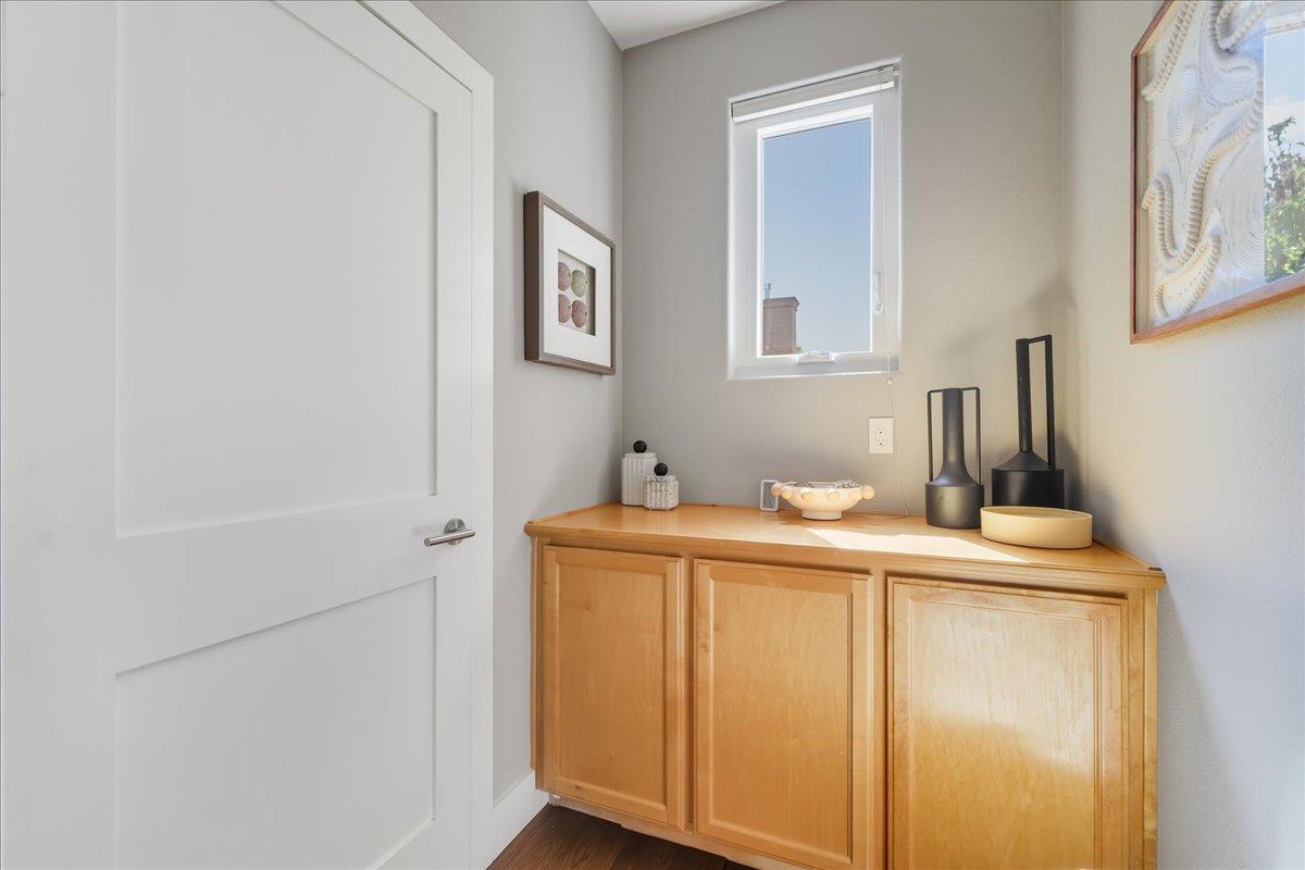 Detail Gallery Image 35 of 45 For 118 Magnolia Ln, Mountain View,  CA 94043 - 3 Beds | 3 Baths