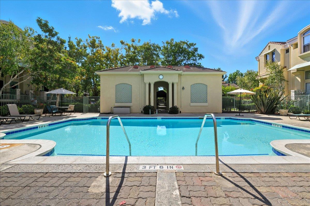 Detail Gallery Image 38 of 45 For 118 Magnolia Ln, Mountain View,  CA 94043 - 3 Beds | 3 Baths