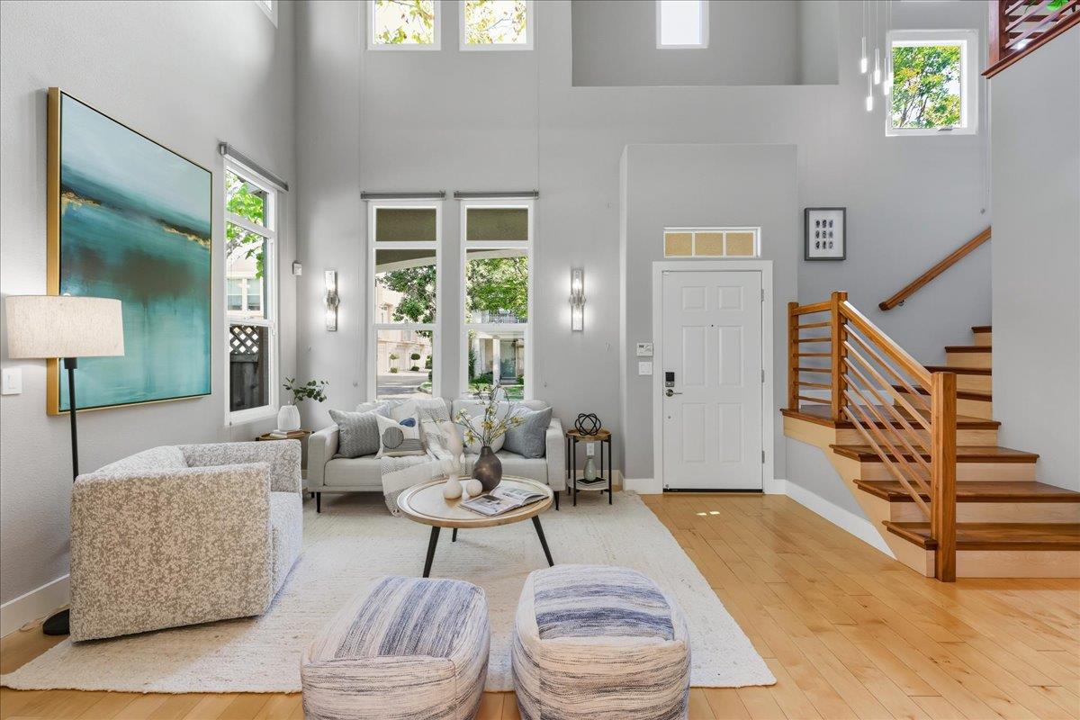 Detail Gallery Image 4 of 45 For 118 Magnolia Ln, Mountain View,  CA 94043 - 3 Beds | 3 Baths