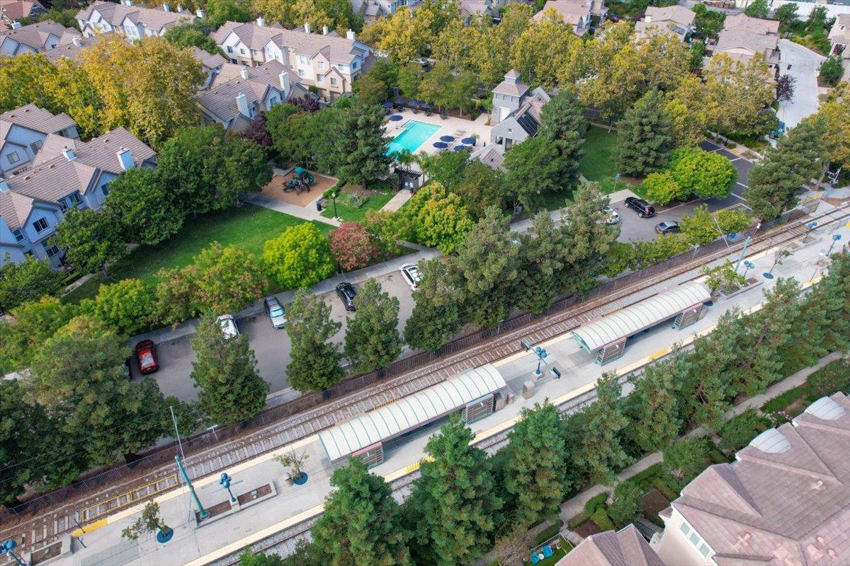 Detail Gallery Image 44 of 45 For 118 Magnolia Ln, Mountain View,  CA 94043 - 3 Beds | 3 Baths