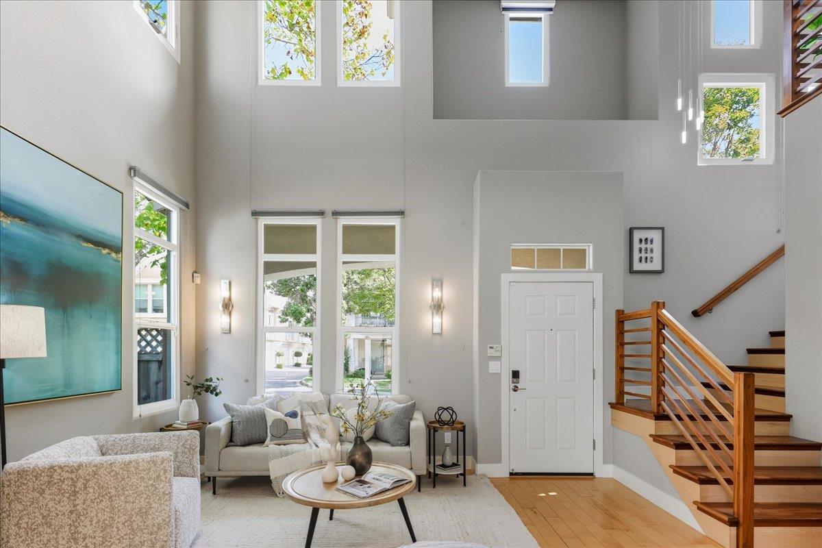 Detail Gallery Image 5 of 45 For 118 Magnolia Ln, Mountain View,  CA 94043 - 3 Beds | 3 Baths