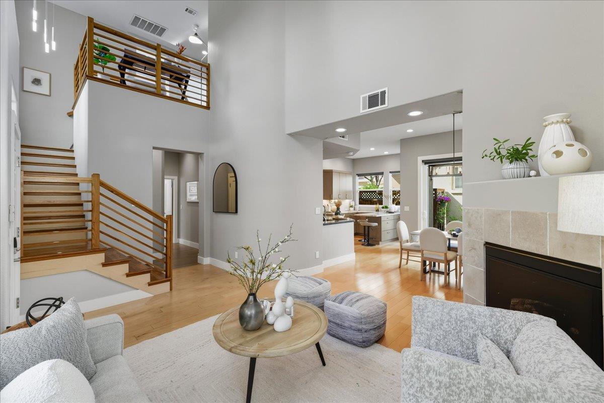 Detail Gallery Image 6 of 45 For 118 Magnolia Ln, Mountain View,  CA 94043 - 3 Beds | 3 Baths