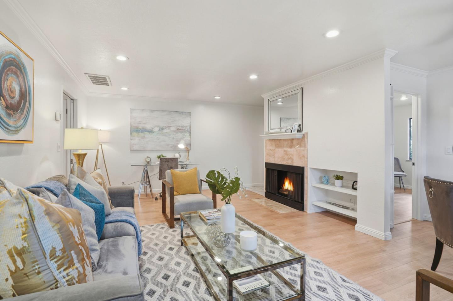 Detail Gallery Image 6 of 38 For 14351 Saratoga Ave a,  Saratoga,  CA 95070 - 2 Beds | 2 Baths