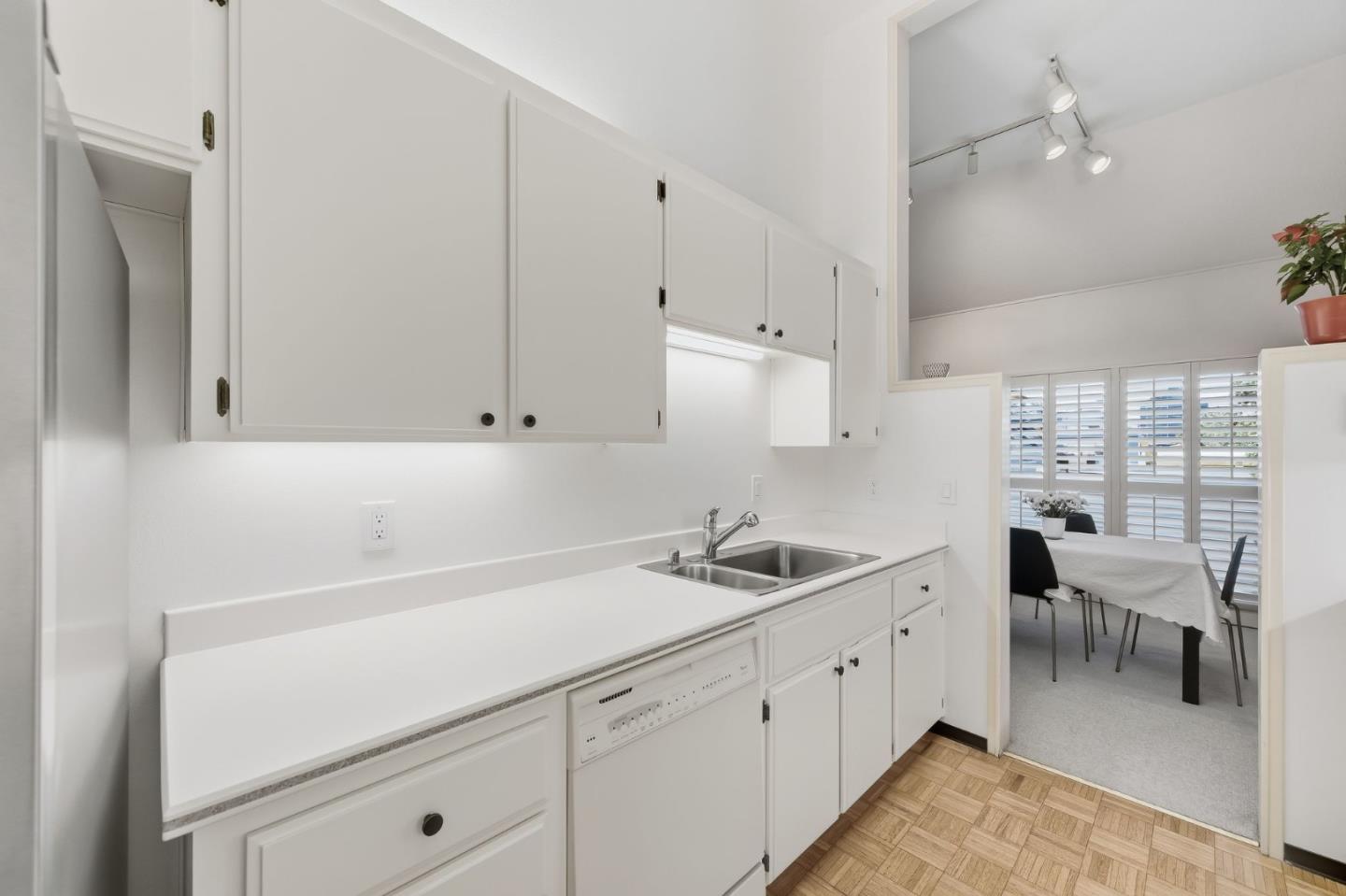 Detail Gallery Image 12 of 27 For 803 Balboa Ln, Foster City,  CA 94404 - 2 Beds | 2 Baths