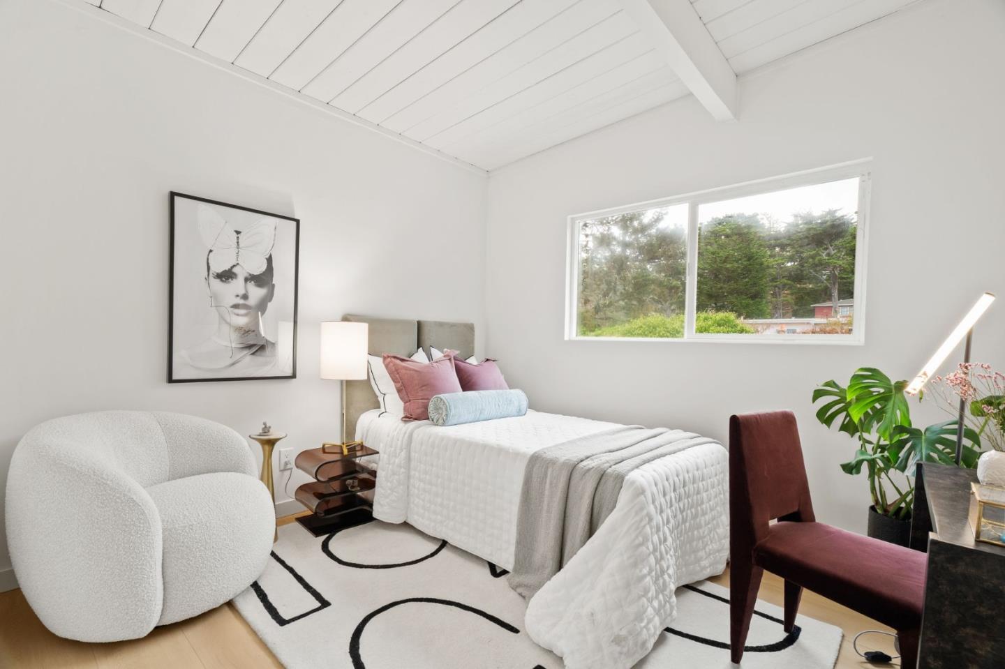 Detail Gallery Image 14 of 31 For 241 Hillside Dr, Pacifica,  CA 94044 - 3 Beds | 2 Baths