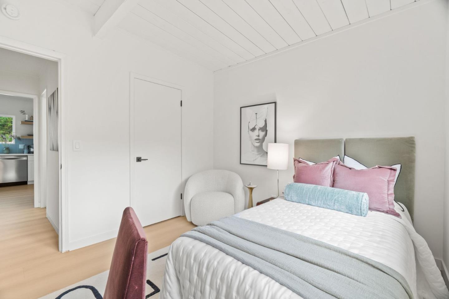 Detail Gallery Image 15 of 31 For 241 Hillside Dr, Pacifica,  CA 94044 - 3 Beds | 2 Baths