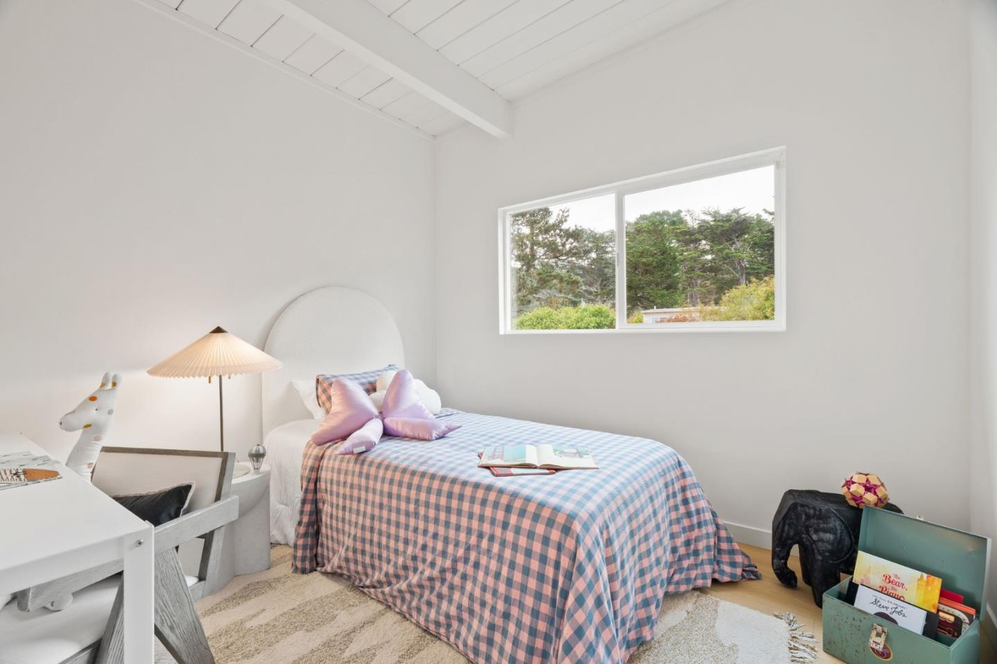 Detail Gallery Image 16 of 31 For 241 Hillside Dr, Pacifica,  CA 94044 - 3 Beds | 2 Baths