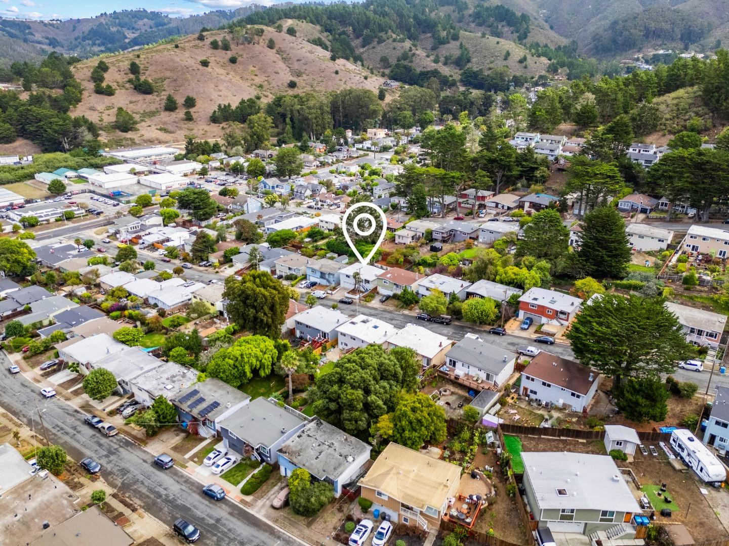 Detail Gallery Image 30 of 31 For 241 Hillside Dr, Pacifica,  CA 94044 - 3 Beds | 2 Baths