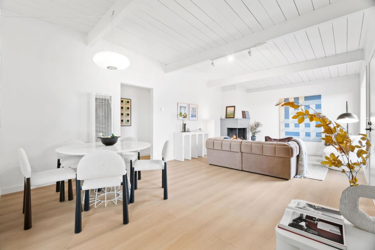 Detail Gallery Image 5 of 31 For 241 Hillside Dr, Pacifica,  CA 94044 - 3 Beds | 2 Baths