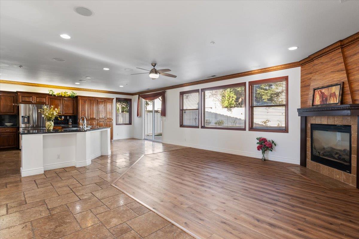 Detail Gallery Image 11 of 61 For 16 Wimbledon Cir, Salinas,  CA 93906 - 6 Beds | 3 Baths