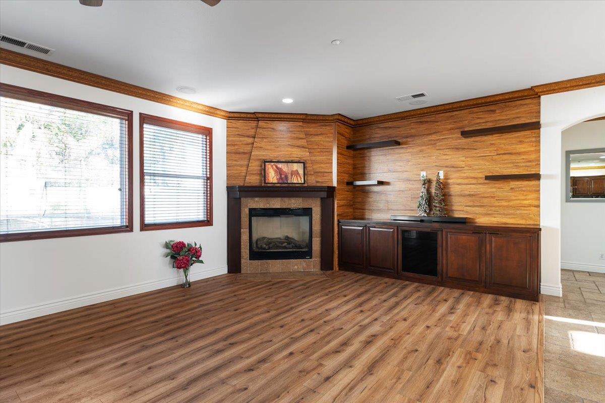 Detail Gallery Image 20 of 61 For 16 Wimbledon Cir, Salinas,  CA 93906 - 6 Beds | 3 Baths