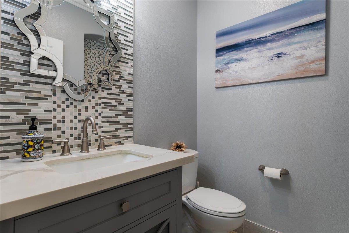 Detail Gallery Image 25 of 61 For 16 Wimbledon Cir, Salinas,  CA 93906 - 6 Beds | 3 Baths