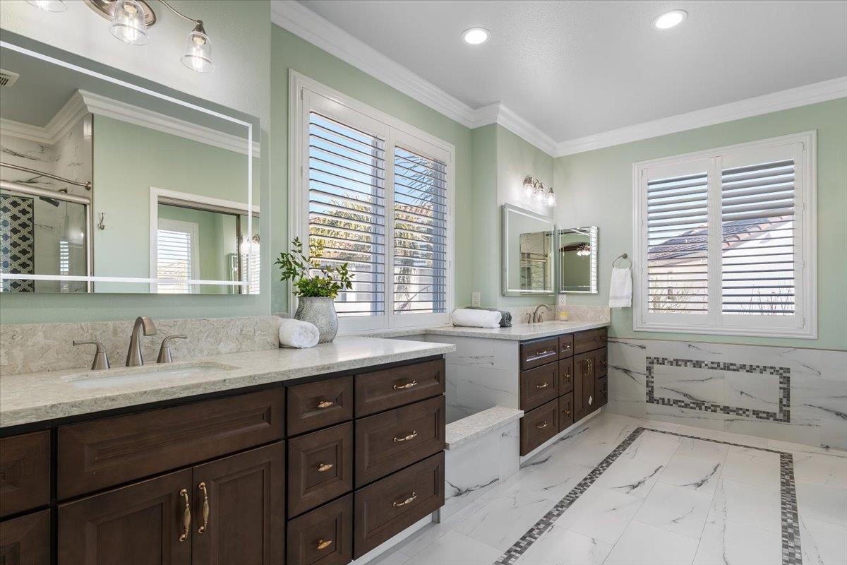 Detail Gallery Image 34 of 61 For 16 Wimbledon Cir, Salinas,  CA 93906 - 6 Beds | 3 Baths