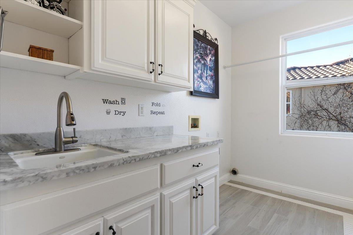 Detail Gallery Image 47 of 61 For 16 Wimbledon Cir, Salinas,  CA 93906 - 6 Beds | 3 Baths