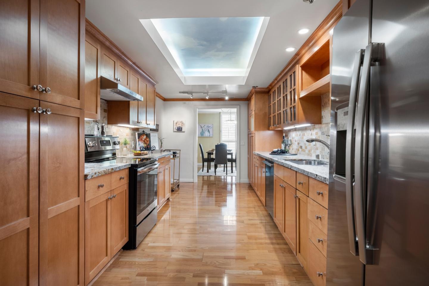 Detail Gallery Image 15 of 48 For 110 Park Rd #103,  Burlingame,  CA 94010 - 2 Beds | 2 Baths