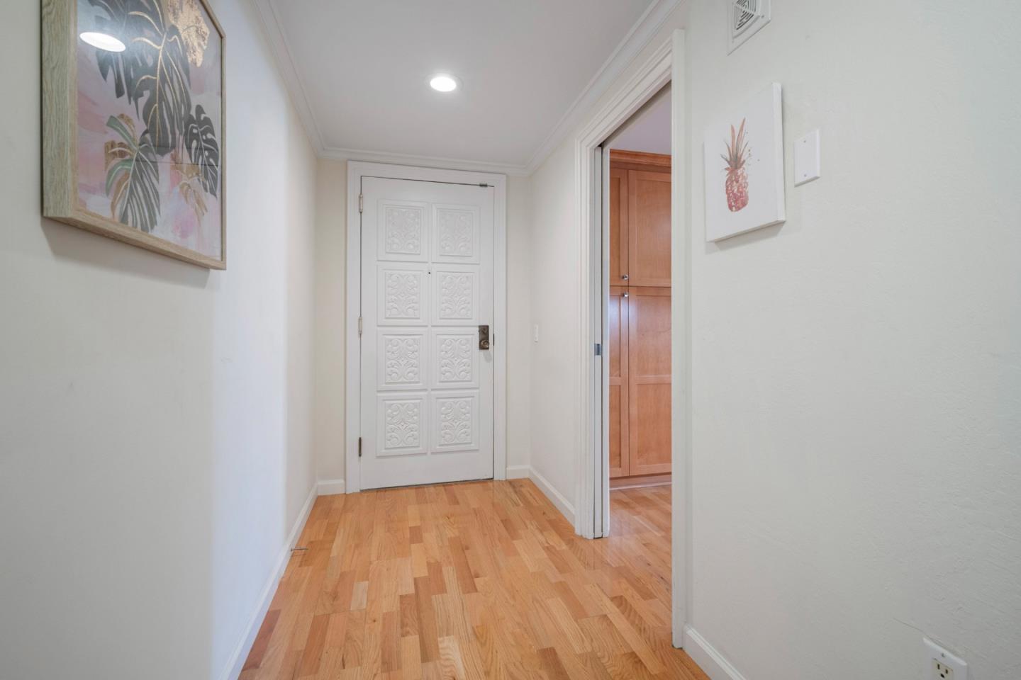 Detail Gallery Image 29 of 48 For 110 Park Rd #103,  Burlingame,  CA 94010 - 2 Beds | 2 Baths