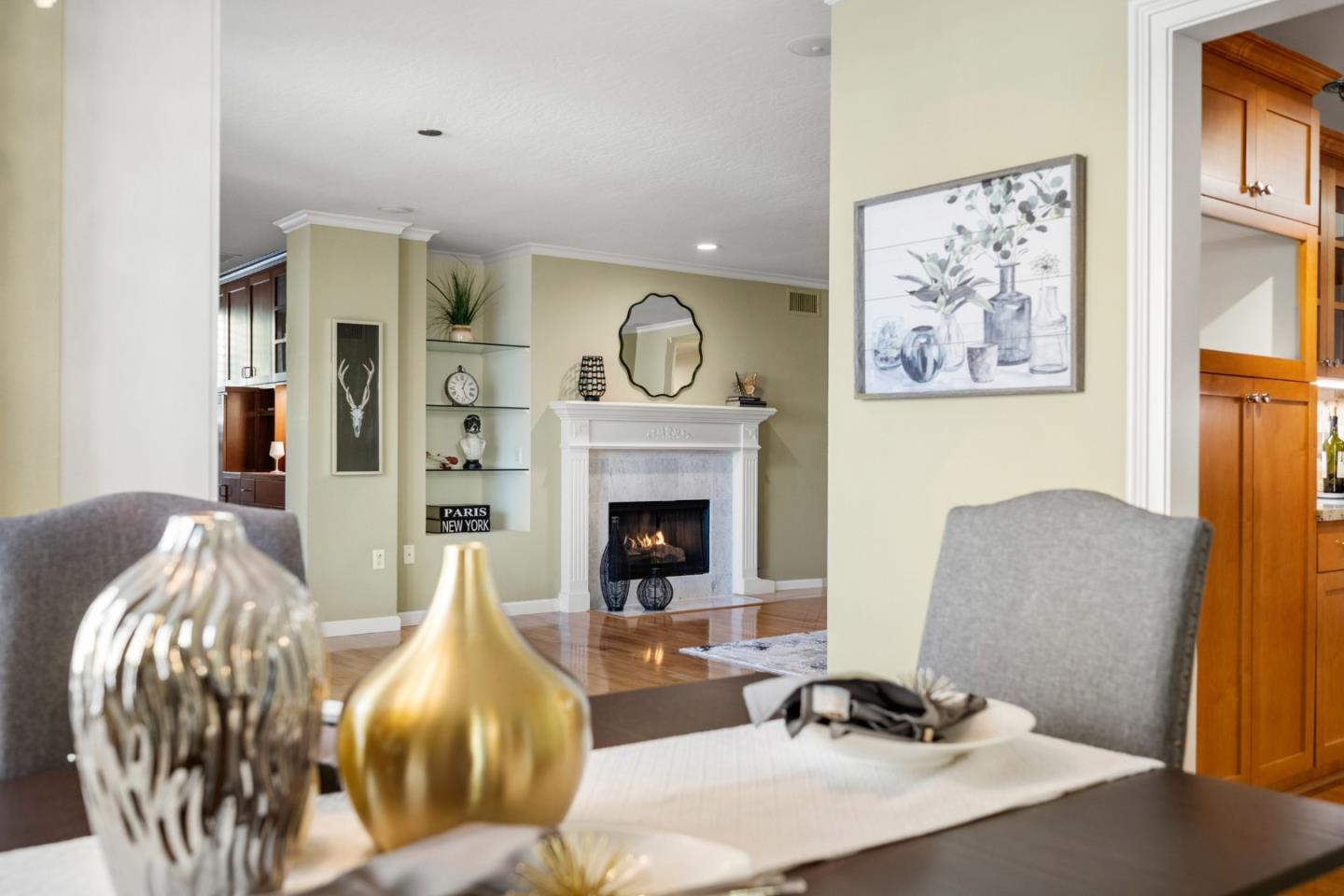 Detail Gallery Image 7 of 48 For 110 Park Rd #103,  Burlingame,  CA 94010 - 2 Beds | 2 Baths