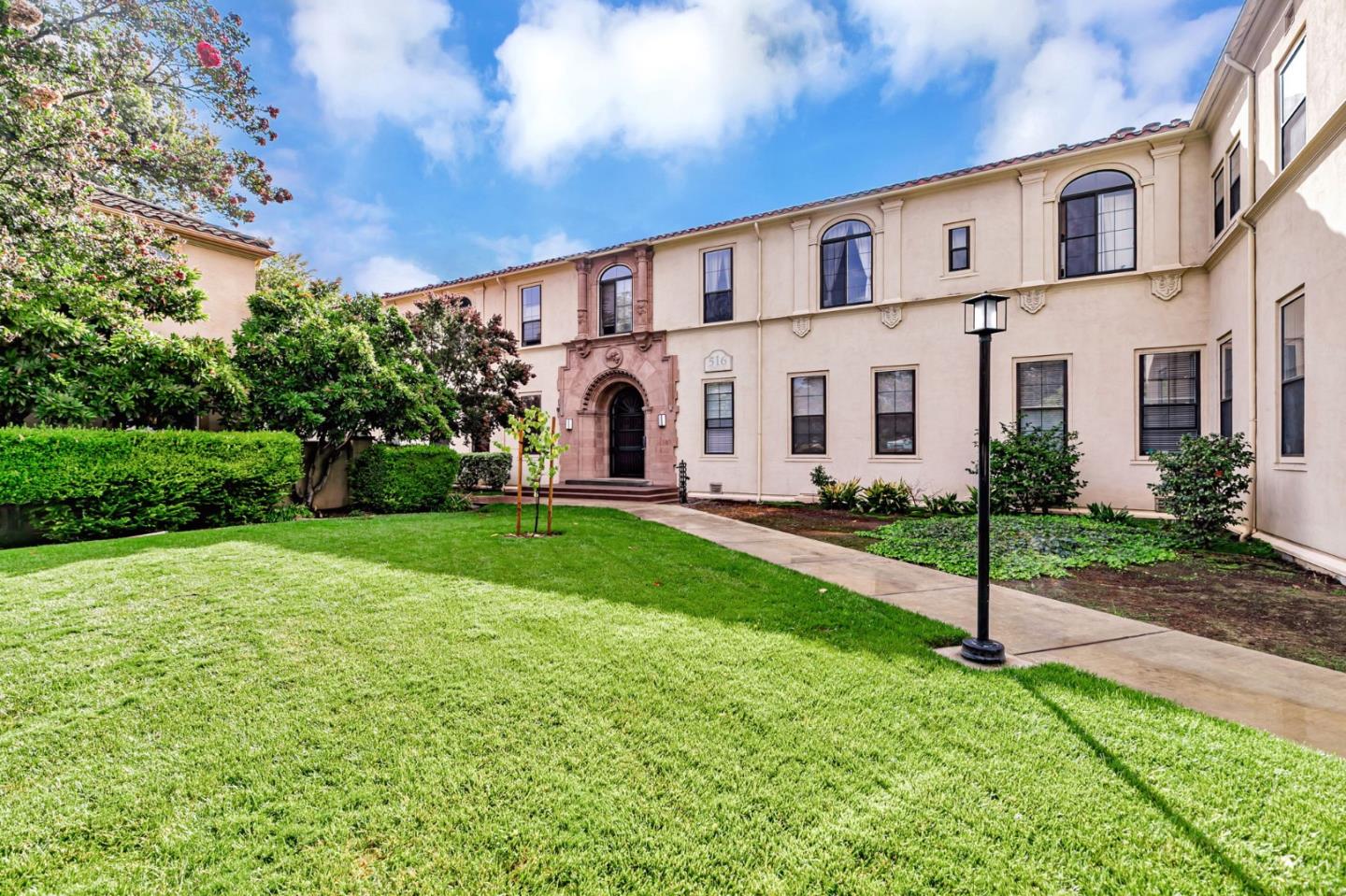 Front Image Thumbnail for ML82023874