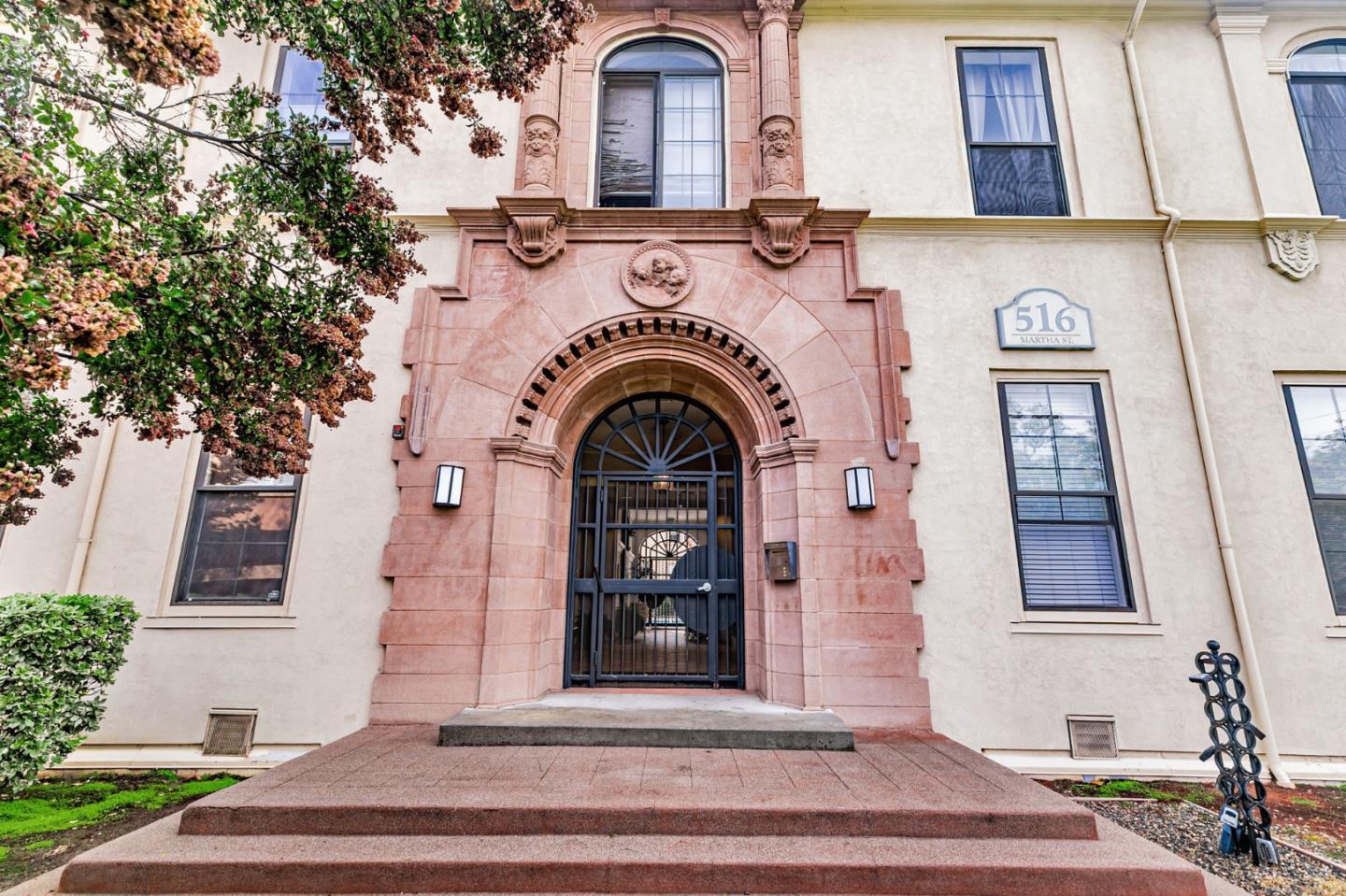 Detail Gallery Image 3 of 21 For 516 Martha St #101,  San Jose,  CA 95112 - 1 Beds | 1 Baths