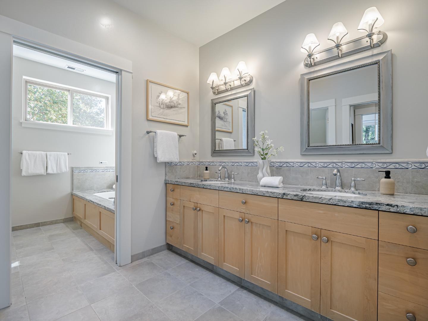 Detail Gallery Image 13 of 42 For 1901 Glenwood Dr, Scotts Valley,  CA 95066 - 3 Beds | 2/1 Baths