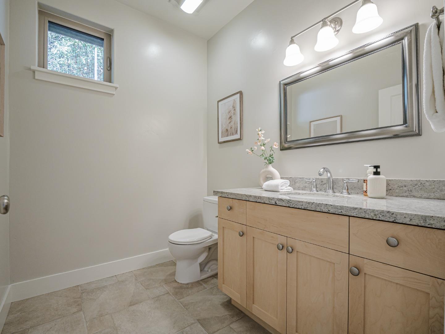 Detail Gallery Image 24 of 42 For 1901 Glenwood Dr, Scotts Valley,  CA 95066 - 3 Beds | 2/1 Baths