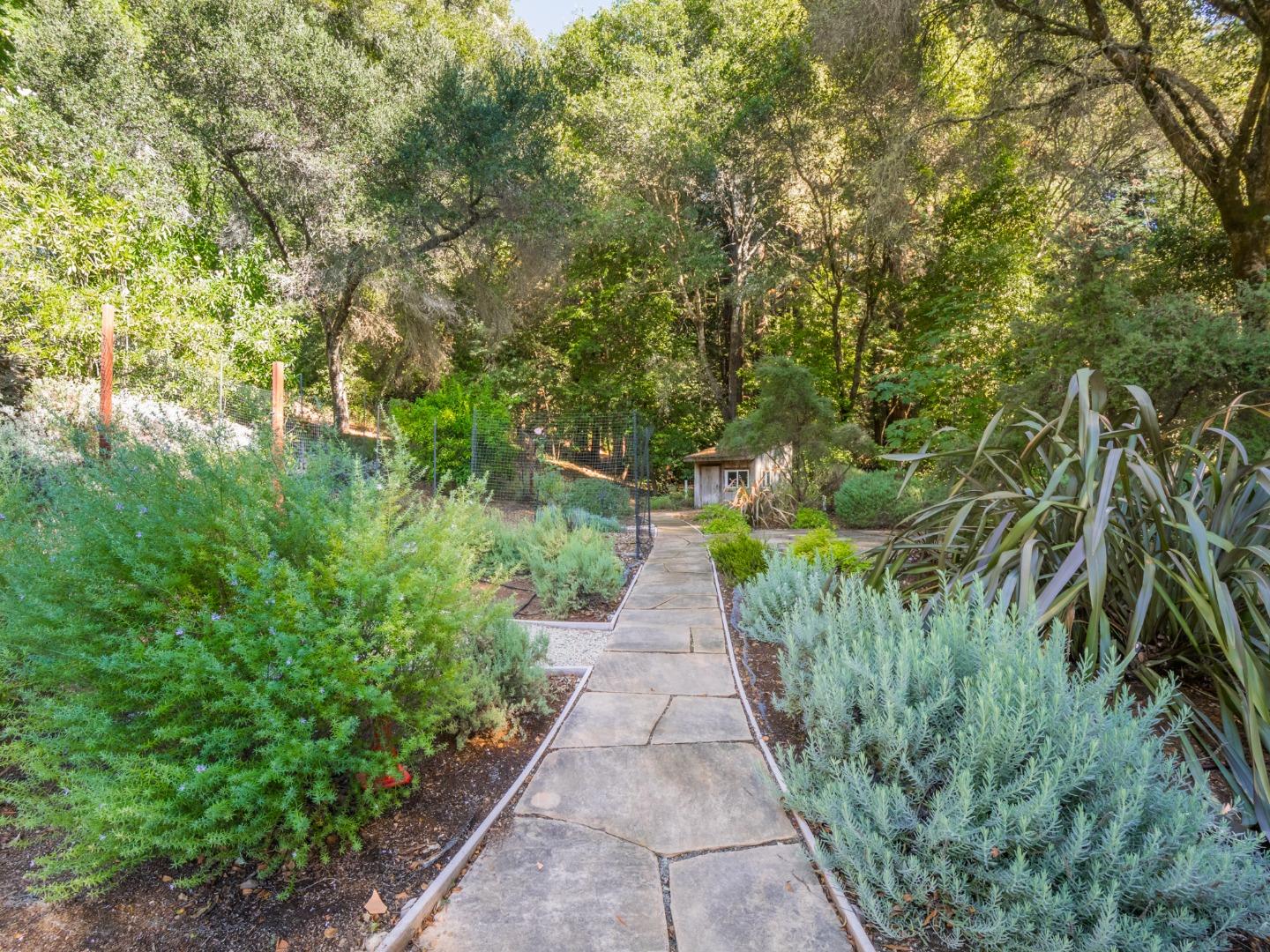 Detail Gallery Image 34 of 42 For 1901 Glenwood Dr, Scotts Valley,  CA 95066 - 3 Beds | 2/1 Baths