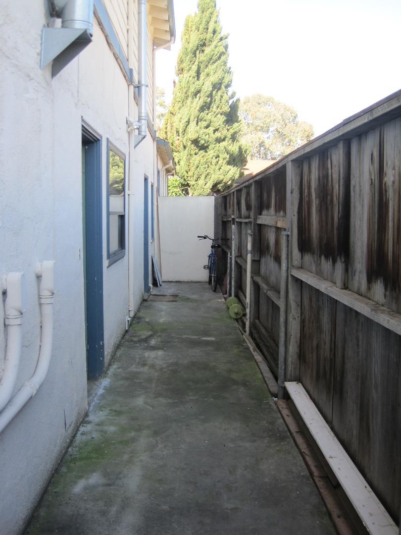 Detail Gallery Image 16 of 21 For 1225 Beacon Ave, San Mateo,  CA 94401 - 2 Beds | 1 Baths